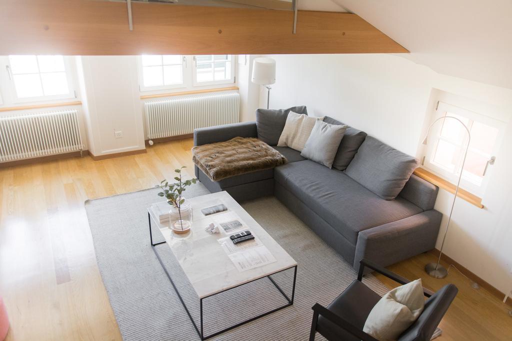 Lake Side Location Bellevue Zurich Bagian luar foto