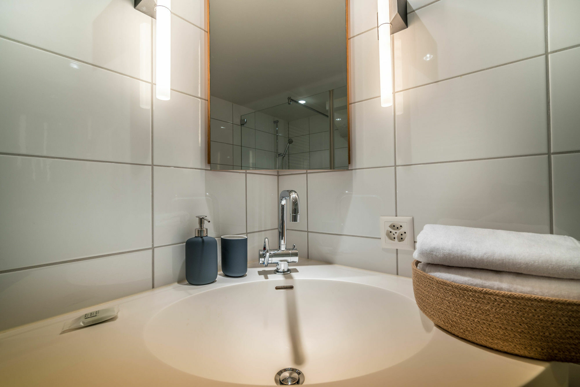 Lake Side Location Bellevue Zurich Bagian luar foto